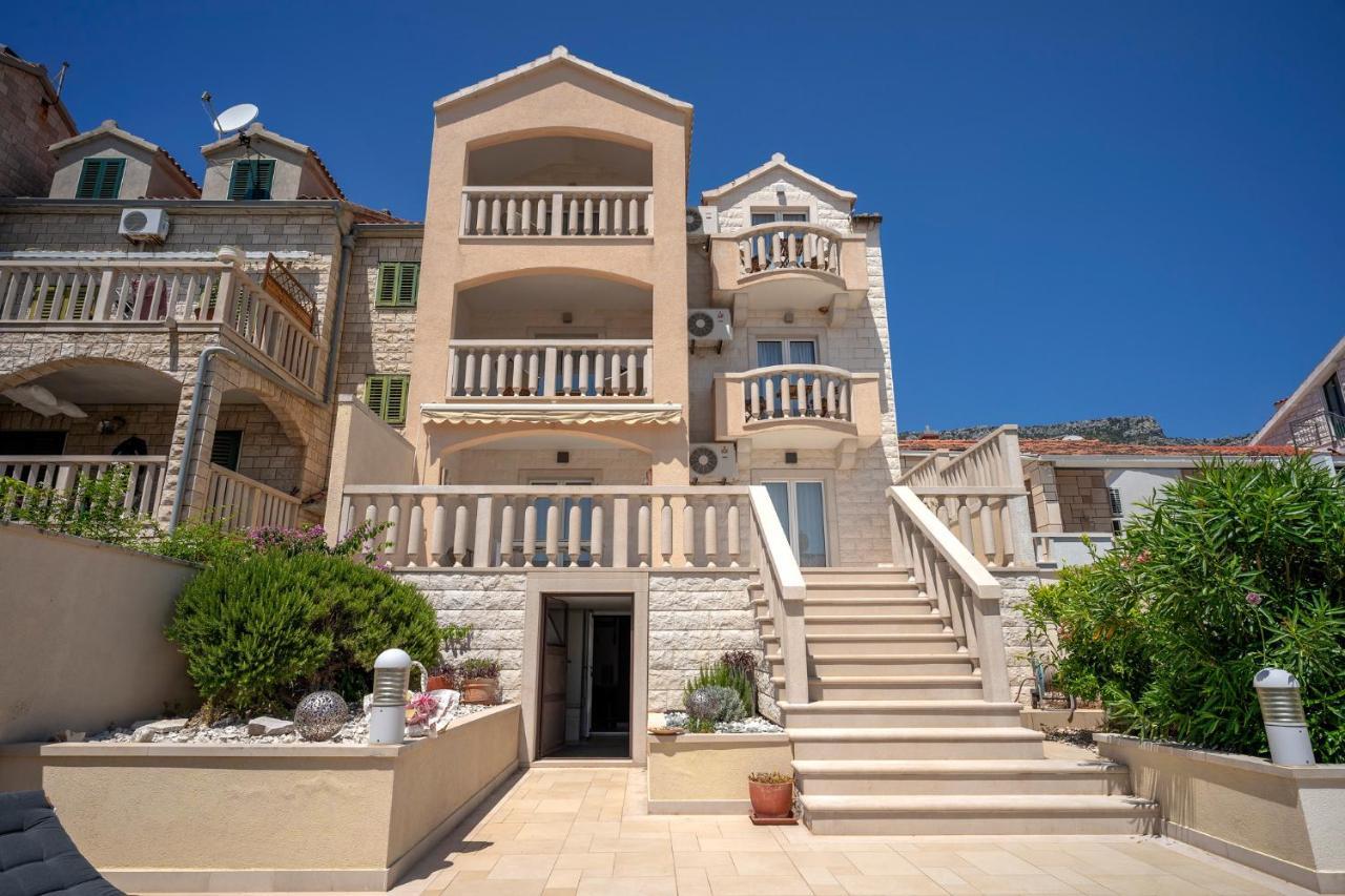 Hektorovic Poolside Apartments Бол Экстерьер фото